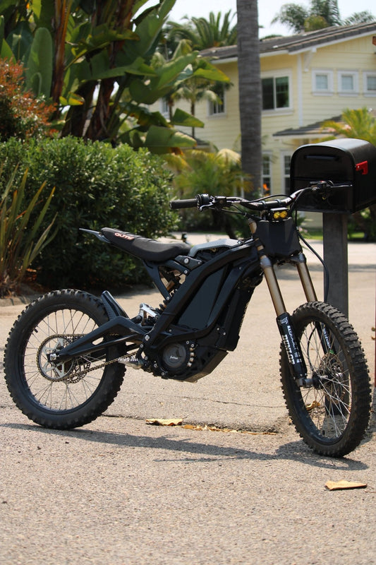 E-Bike "invisible" Vantablack Battery Wrap - view 2
